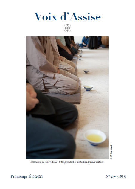 Couverture  : dans le zendo cérémonie du thé vert pendant sesshin