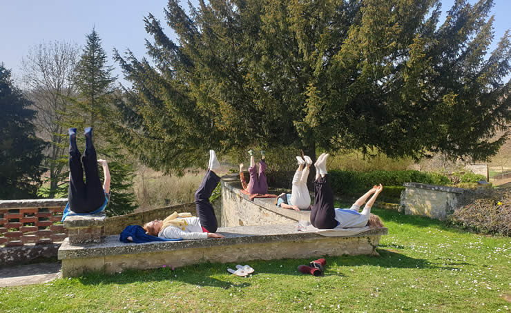 yoga sur le mur